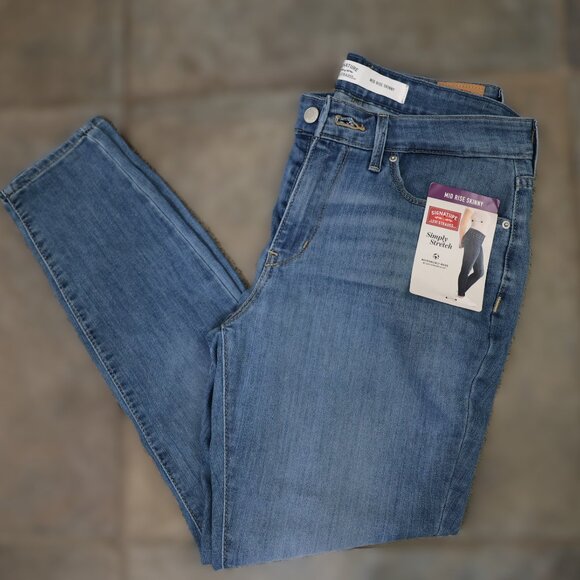 Levi's strauss women mid rise skinny jeans SIGNATURE size 30X30 - Picture 1 of 8